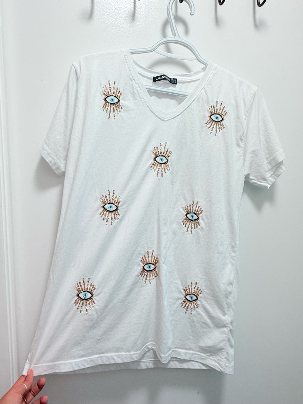 White Embellished Evil Eye Sequin Graphic V-Neck Tee - Size L